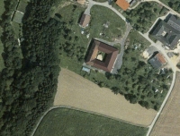 Luftbildaufnahme des Ortnerhofes in Eggendorf im Traunkreis / OÖ