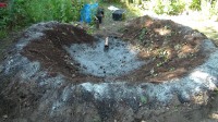 Ein Kraterbeet wird bei trockenen Böden angelegt